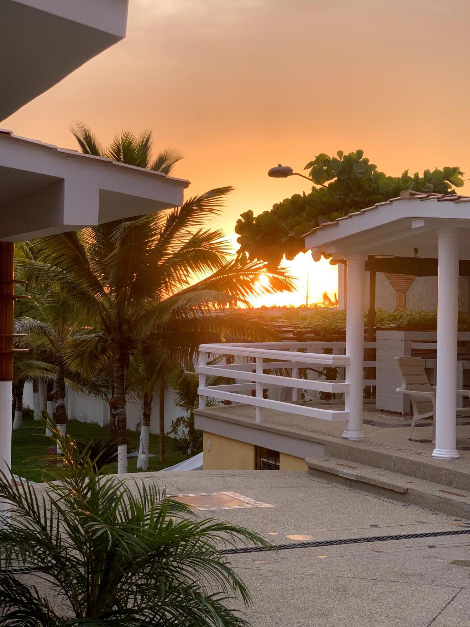 Hotel La Mar Playas Kültér fotó